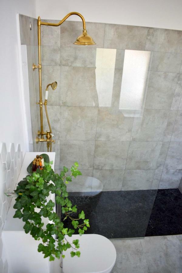 Voya - A Luxury Oasis In The Old Town *